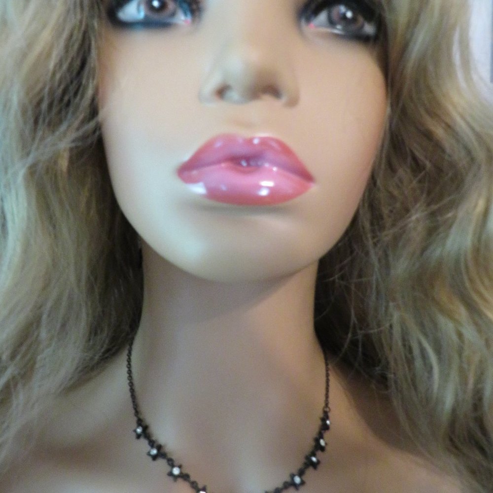 BLACK NECKLACE - Picture 2 of 2